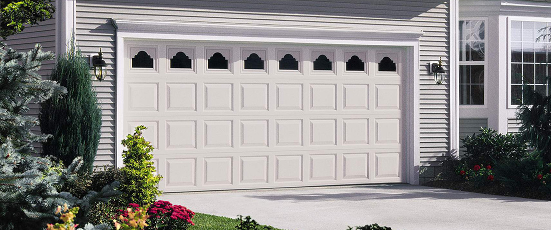 Colonial Glacier White Vinyl